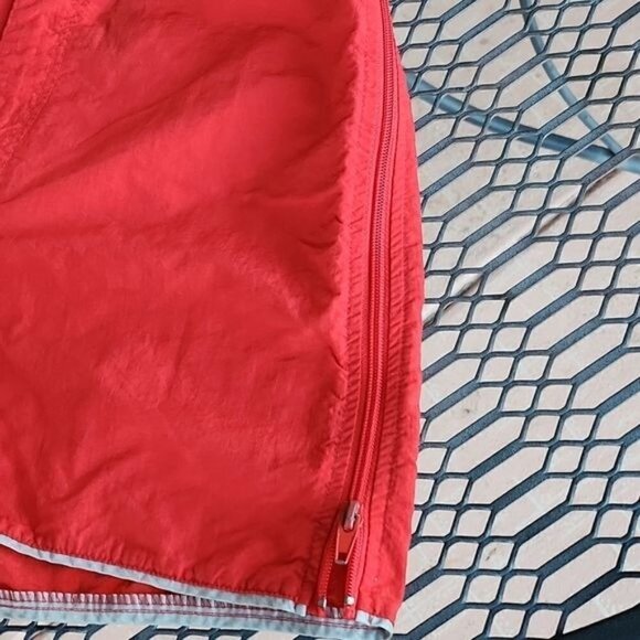 DKNY Red Running Zippered Sz. 8 Shorts - Picture 6 of 12